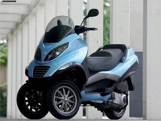 Piaggio MP3: La revolución