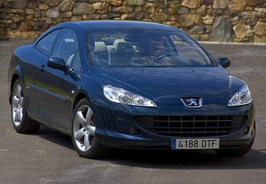 ¿Alguien entiende el anuncio del 407 coupe?