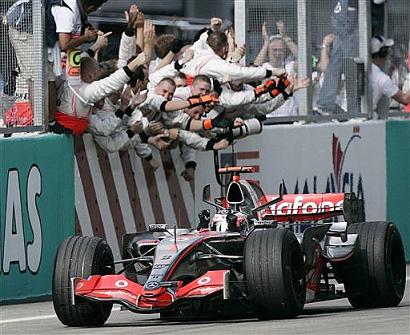 Primera victoria de Alonso con McLaren