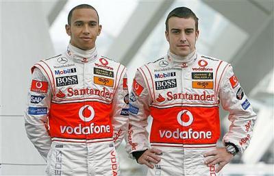 Alonso vs Hamilton