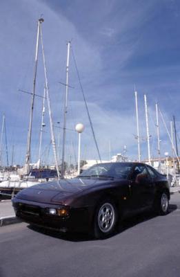 Porsche 944
