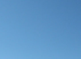 El azul infinito de un cielo despejado